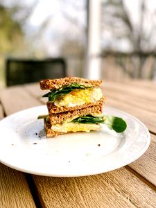1 Oz Scrambled Egg Sandwich