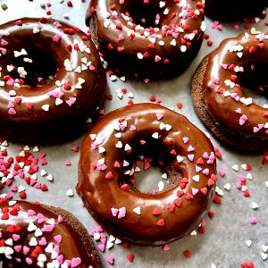 1 Oz Sugared or Glazed Chocolate Doughnuts