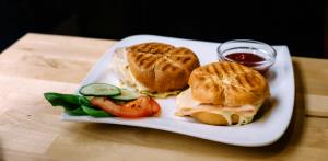 1 Oz Toasted Cheese English Muffin