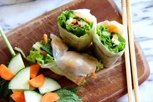 1 Oz Vegetables and Rice Paper Roll with Meat and/or Shrimp