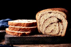 1 Oz White with Whole Wheat Swirl Bread