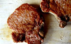 1 Oz, With Bone (yield After Cooking, Bone Removed) Broiled or Baked Pork Steak or Cutlet