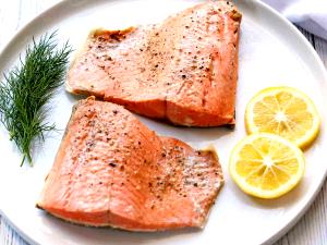 1 Oz, With Bone (yield After Cooking, Bone Removed) Steamed or Poached Salmon