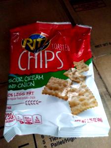 1 package (18.9 g) Sour Cream & Onion Potato Chips 100 Calorie Pack