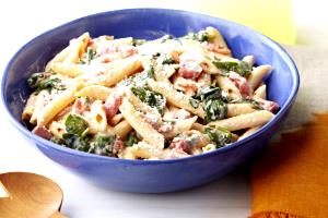 1 package (225 g) Classic Favorites Creamy Pasta Romano with Spinach
