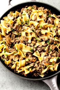 1 package (227 g) Noodles Stroganoff with Ground Beef