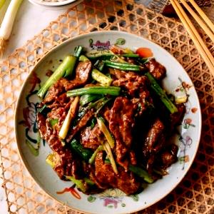 1 package (240 g) Spa Collection Hunan Stir Fry with Beef