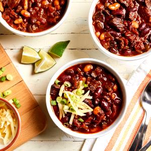 1 package (254 g) Three-Bean Chili with Griller