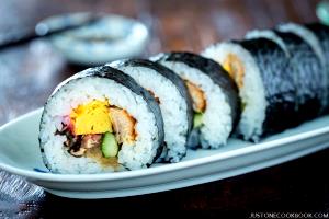 1 package (309 g) Futomaki