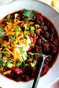 1 package (318 g) Beef Chipotle Chile with Corn Pudding