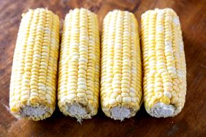 1 Package Corn, White, Boiled W/Salt
