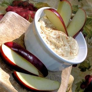 1 package with dip (76 g) Apple Bites with Cinnamon Creme Dip