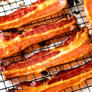 1 pan fried slice (15 g) Thick Cut Bacon