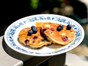 1 pancake (235 g) Blueberry Pancake