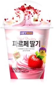 1 parfait (305 g) Strawberry & Blueberry Yogurt Parfait