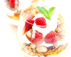 1 parfait Peach Raspberry Yogurt Parfait