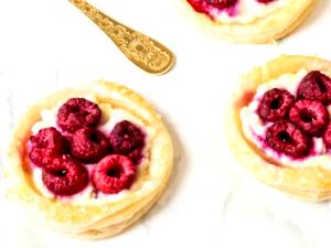 1 Pastry (4-1/4" Dia) Raspberry Danish Pastry