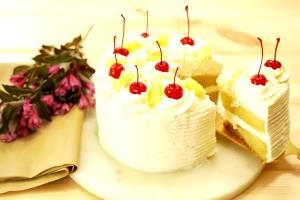 1 pastry (45 g) Pineapple Pastry