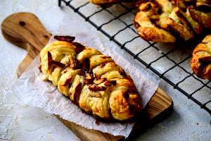 1 Pastry Pecan Braid Artisan Pastry