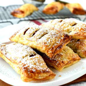 1 Pastry Real Apple Turnover