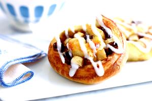 1 Pastry (Small) Danish Pastry, Cinnamon