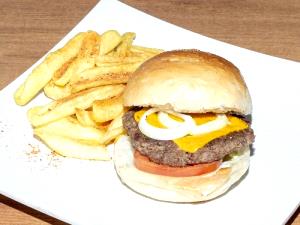 1 patty (99 g) SuperBurgers - TexMex