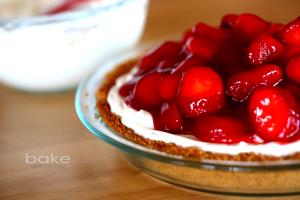 1 Pie (10" Dia) Strawberry Cream Pie