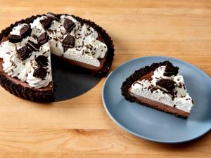 1 pie (113 g) Chocolate Creme Pie