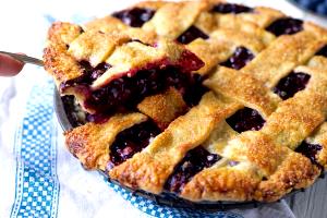 1 pie (198 g) Cinnamon Berry Pie