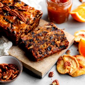 1 Piece (1/10 8" Dia) Raisin Nut Cake