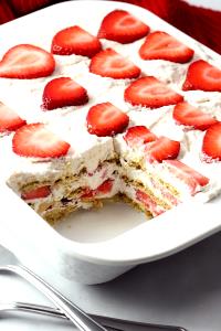 1 Piece (1/10 Cake) Ice Box with Fruit and Whipped Cream