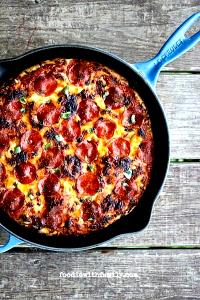 1 Piece (1/6 Whole Pan) Ground Beef with Tomato Sauce on a Pizza Crust