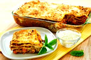 1 Piece (1/8 7" X 12", Approx 3-1/2" X 4") Meatless Lasagna