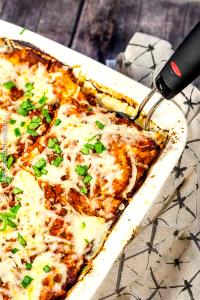 1 Piece (1/8 7" X 12", Approx 3-1/2" X 4") Spinach Lasagna Noodles with Meat