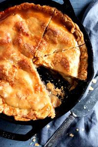 1 Piece (1/8 9" Dia) Peach Pie (Two Crust)