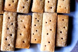 1 piece (1 oz) Manila Shortbread with Toasted Rice
