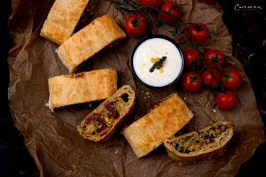 1 piece (100 g) Zucchini Strudel