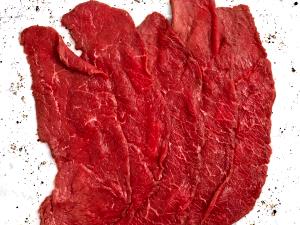 1 piece (112 g) Thinly Sliced Beef