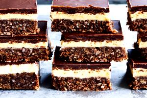 1 piece (115 g) Nanaimo Bar