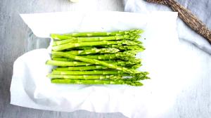 1 piece (140 g) Asparagus & Cheese Stuffed Chicken Breast