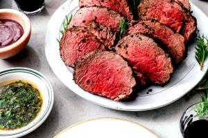 1 Piece (140.0 G) Beef Tenderloin Steak, cooked