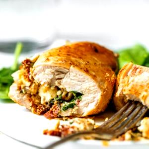 1 piece (170 g) Chicken Stuffed with Spinach