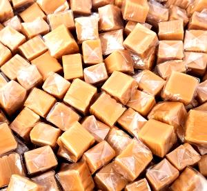 1 piece (21 g) Sweet Bites - Caramel & Chocolate Cake