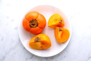 1 Piece (25.0 G) Persimmon
