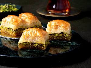 1 piece (28 g) Baklava