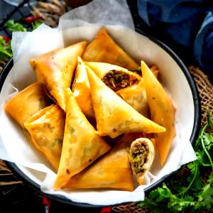 1 piece (28 g) Chicken Samosas