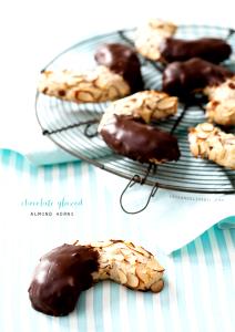 1 piece (43 g) Chocolate Almond Horns