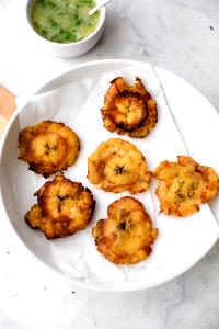 1 piece (68 g) Tostones
