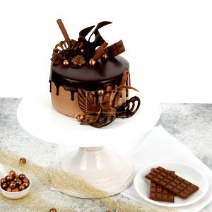 1 piece (93 g) Chocolate Overload Cake