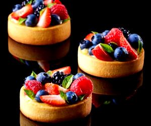 1 Piece Antonio Bachour: Lemon Basil Tarts